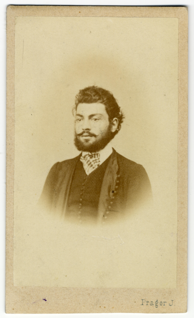 Korbuly Imre (1844-1876) egyetemi tanár Szerző: Prager I. - 1866 - Magyar Nemzeti Múzeum, Hungary - CC BY-NC-SA.